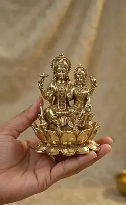 Lord Vishnu lakshmi statue made in pure panchaloha