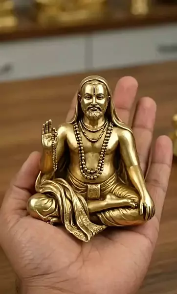 Sri Guru Raghavendra swamy statue